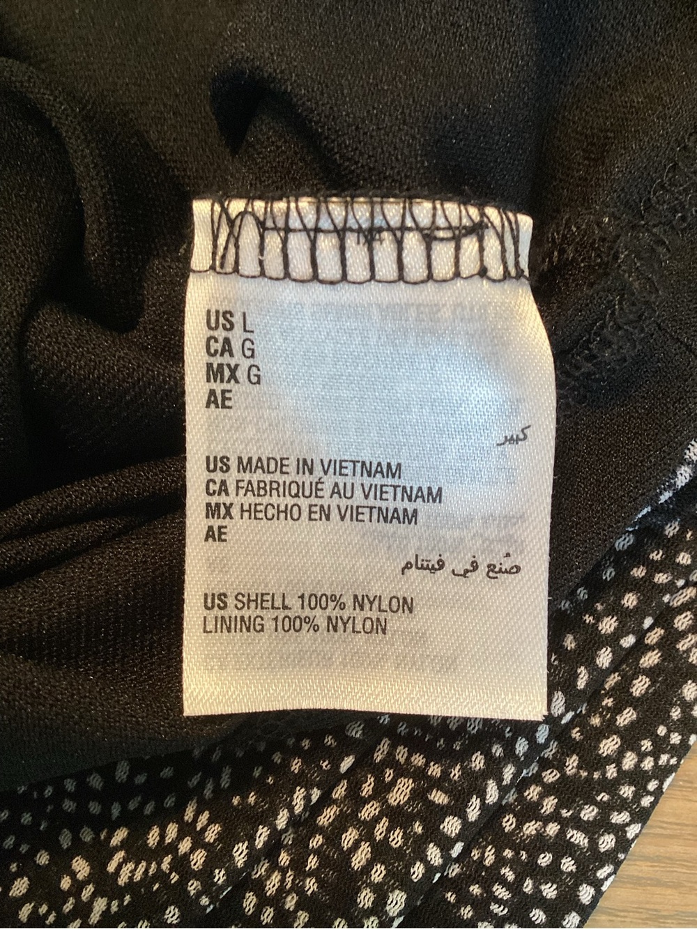 Lot two Black and White Blouses - Picture 14 of 16